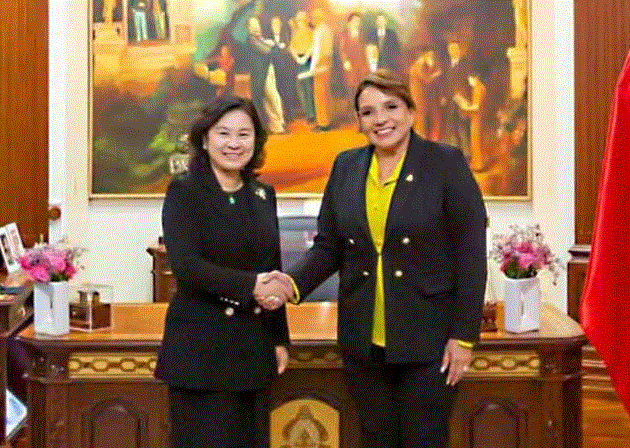 La presidenta de Honduras habla con vicecanciller de China de cooperación, educación y TLC