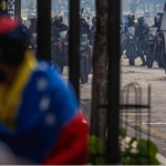 Machado y González Urrutia urgen a policías y militares a impedir “golpe” dado por Maduro