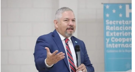 Canciller Eduardo Reina, también exige investigación a fondo en el caso del juez Vallecillo.