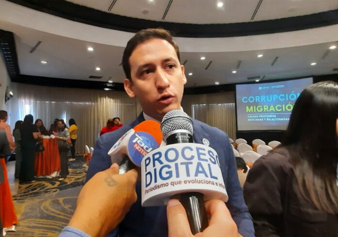 Investigación del MP a mencionados en juicio contra JOH