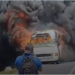 Autobús toma fuego en la carretera CA-5 Norte